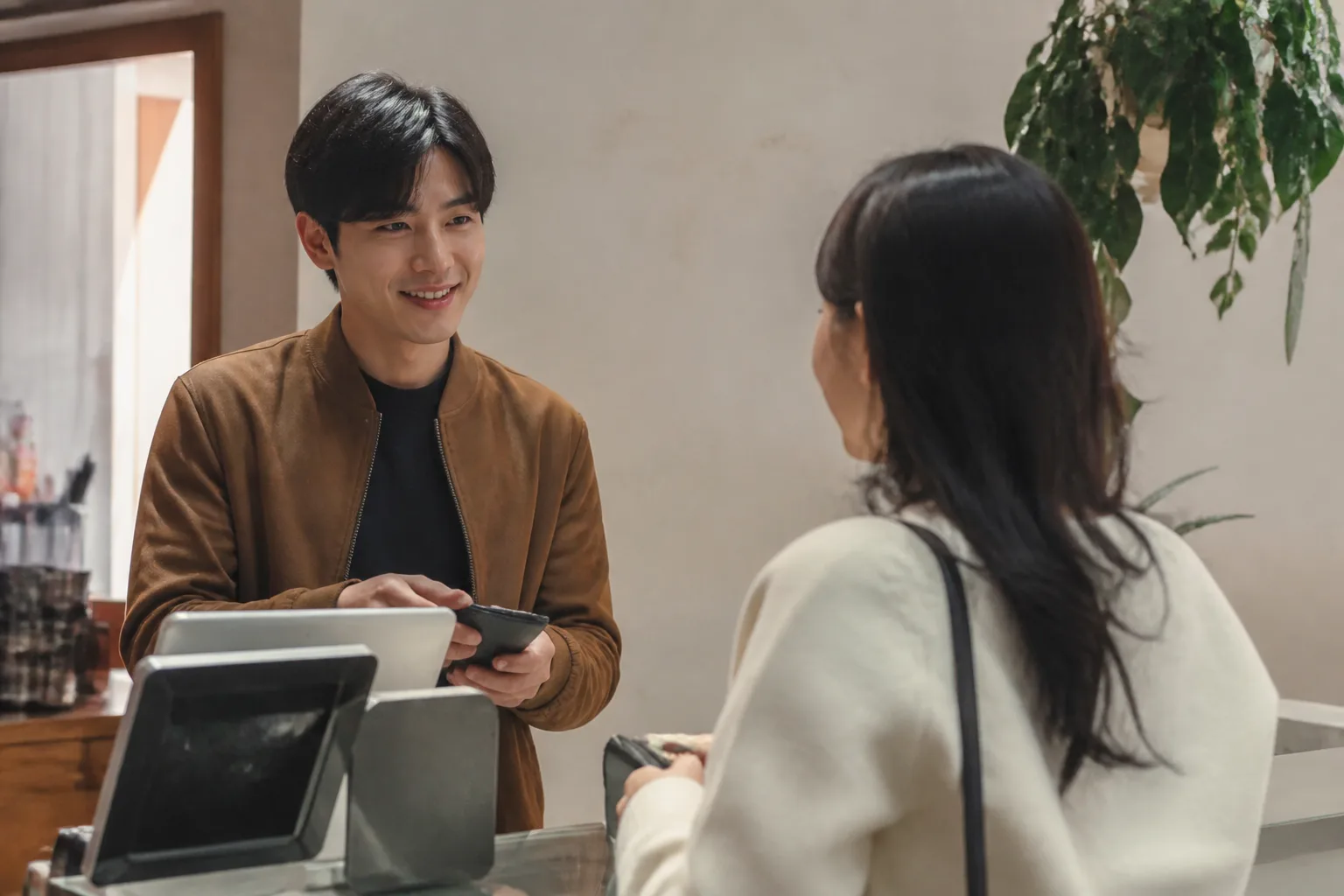 첫 데이트에서 누가 계산할지 애매할 때 관련 이미지
